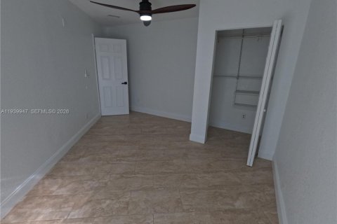 Condo in Fort Lauderdale, Florida, 3 bedrooms № 2059710 - photo 11