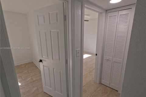 Condo in Fort Lauderdale, Florida, 3 bedrooms № 2059710 - photo 13