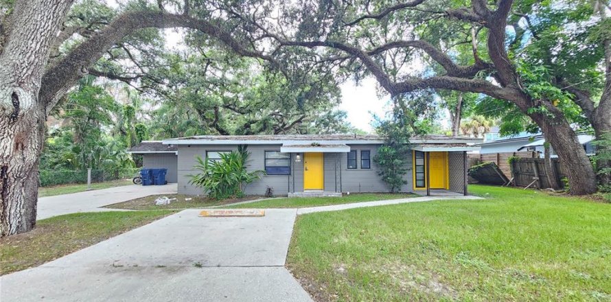 House in Tampa, Florida 3 bedrooms, 130.06 sq.m. № 2234626