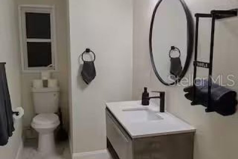 House in Tampa, Florida 3 bedrooms, 130.06 sq.m. № 2234626 - photo 10