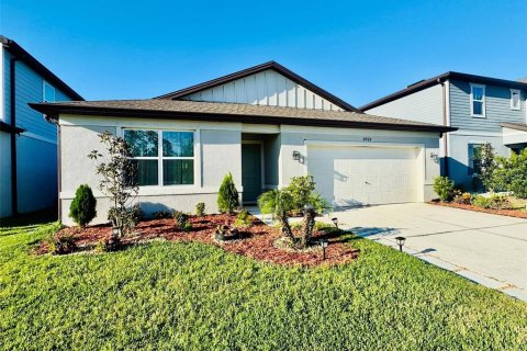 House in Plant City, Florida 4 bedrooms, 171.31 sq.m. № 2400420