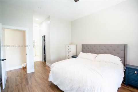 Villa ou maison à louer à Miramar, Floride: 3 chambres, 141.4 m2 № 1977780 - photo 11