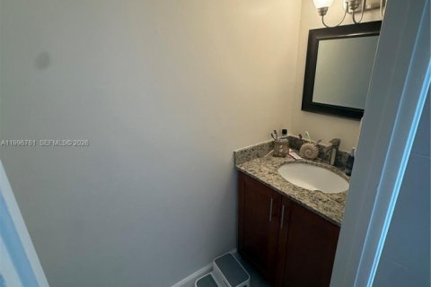 Adosado en venta en Miami, Florida, 2 dormitorios, 108.7 m2 № 2058998 - foto 13