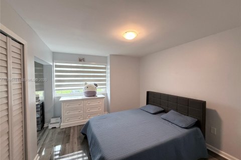 Adosado en venta en Miami, Florida, 2 dormitorios, 108.7 m2 № 2058998 - foto 18