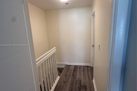 Adosado en venta en Miami, Florida, 2 dormitorios, 108.7 m2 № 2058998 - foto 17