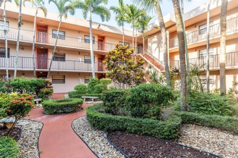 Copropriété à louer à Miami, Floride: 2 chambres, 86.49 m2 № 1999192 - photo 23