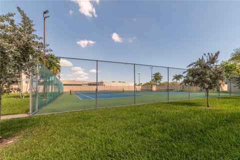 Copropriété à louer à Miami, Floride: 2 chambres, 86.49 m2 № 1999192 - photo 28