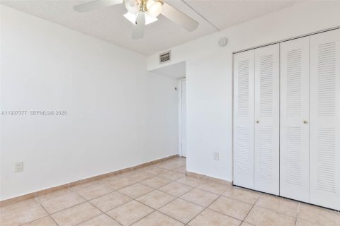 Copropriété à louer à Miami, Floride: 2 chambres, 86.49 m2 № 1999192 - photo 9
