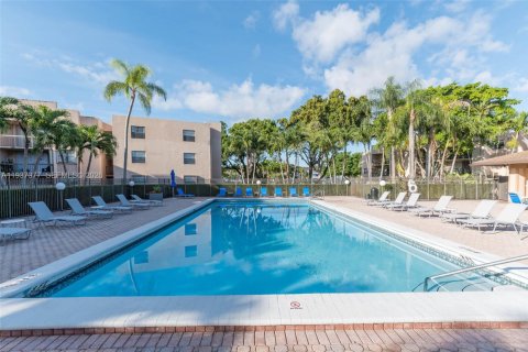 Copropriété à louer à Miami, Floride: 2 chambres, 86.49 m2 № 1999192 - photo 20