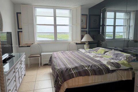 Condominio en venta en Sunny Isles Beach, Florida, 1 dormitorio, 70.79 m2 № 2078075 - foto 14