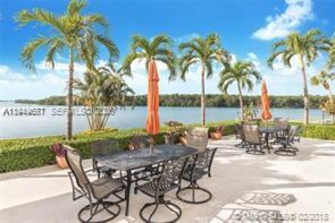 Condominio en venta en Sunny Isles Beach, Florida, 1 dormitorio, 70.79 m2 № 2078075 - foto 22