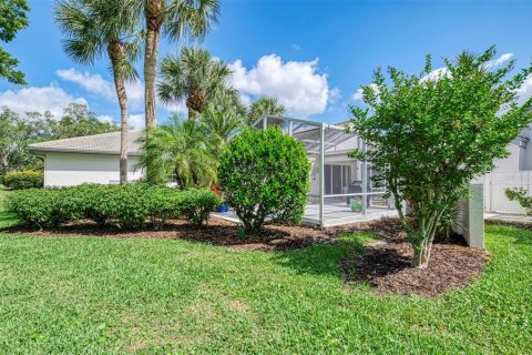House in Sarasota, Florida 2 bedrooms, 102.19 sq.m. № 2229652 - photo 30