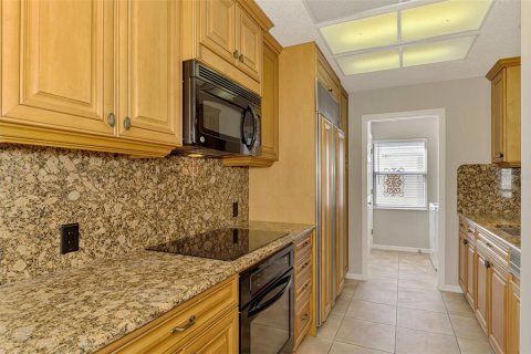 House in Sarasota, Florida 2 bedrooms, 102.19 sq.m. № 2229652 - photo 3