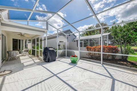 House in Sarasota, Florida 2 bedrooms, 102.19 sq.m. № 2229652 - photo 28