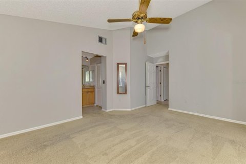 House in Sarasota, Florida 2 bedrooms, 102.19 sq.m. № 2229652 - photo 15