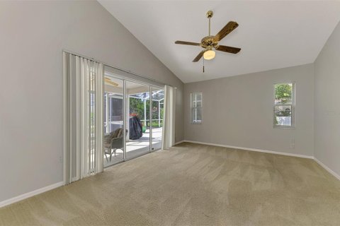 House in Sarasota, Florida 2 bedrooms, 102.19 sq.m. № 2229652 - photo 13