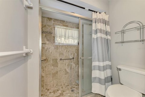 House in Sarasota, Florida 2 bedrooms, 102.19 sq.m. № 2229652 - photo 18