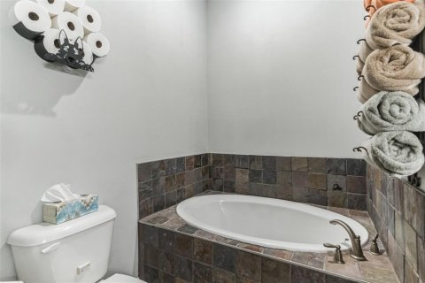 House in Osteen, Florida 3 bedrooms, 160.54 sq.m. № 1722352 - photo 20