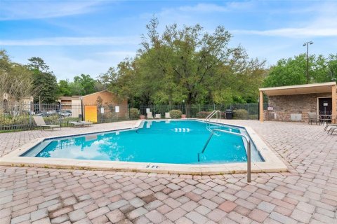 Condo in Gainesville, Florida, 1 bedroom № 2197175 - photo 14