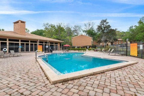 Condo in Gainesville, Florida, 1 bedroom № 2197175 - photo 15
