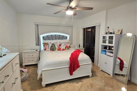 Copropriété à louer à Miami, Floride: 2 chambres, 86.4 m2 № 2010971 - photo 13