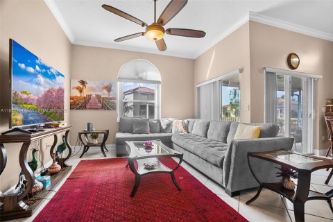 House in Hollywood, Florida 4 bedrooms, 179.02 sq.m. № 1779767 - photo 6