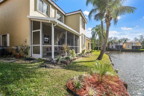 House in Hollywood, Florida 4 bedrooms, 179.02 sq.m. № 1779767 - photo 22