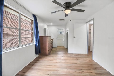 House in Floral City, Florida 2 bedrooms, 89.19 sq.m. № 2391519 - photo 26