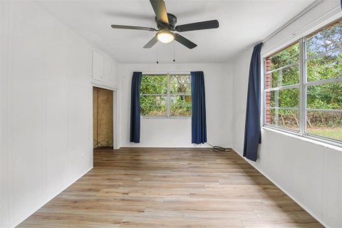 House in Floral City, Florida 2 bedrooms, 89.19 sq.m. № 2391519 - photo 24