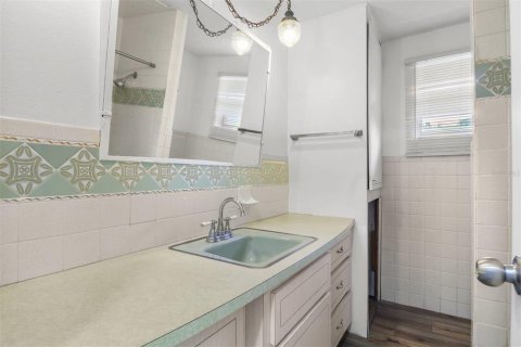 House in Floral City, Florida 2 bedrooms, 89.19 sq.m. № 2391519 - photo 20