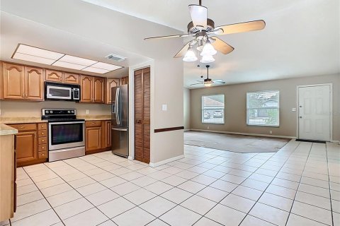 Casa en venta en Kissimmee, Florida, 3 dormitorios, 134.24 m2 № 1899532 - foto 12