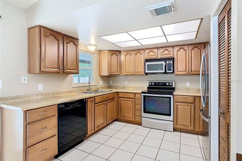 Casa en venta en Kissimmee, Florida, 3 dormitorios, 134.24 m2 № 1899532 - foto 10