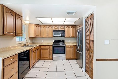 Casa en venta en Kissimmee, Florida, 3 dormitorios, 134.24 m2 № 1899532 - foto 11