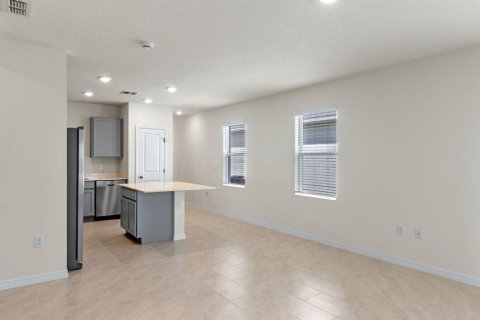 House in Lake Hamilton, Florida 3 bedrooms, 120.96 sq.m. № 1829922 - photo 12