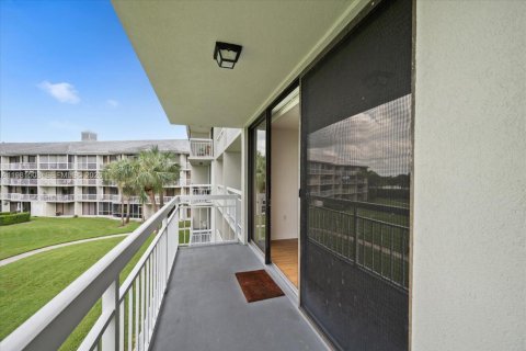 Condo in West Palm Beach, Florida, 2 bedrooms  № 2043340 - photo 7