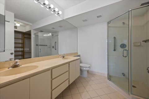 Condo in West Palm Beach, Florida, 2 bedrooms  № 2043340 - photo 10