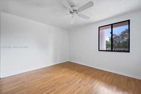Condo in West Palm Beach, Florida, 2 bedrooms  № 2043340 - photo 11