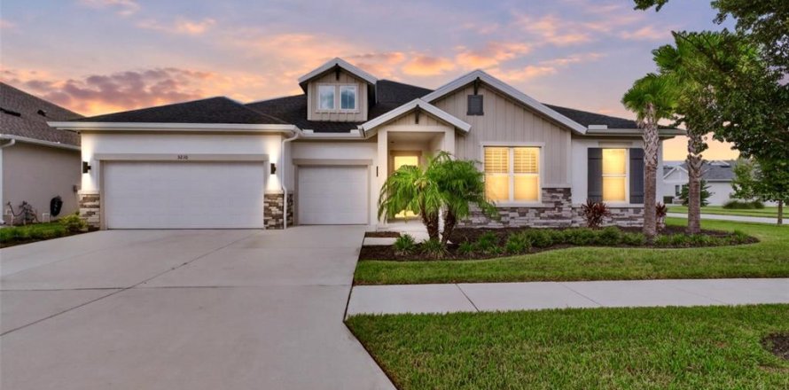 Villa ou maison à Land O' Lakes, Floride 4 chambres, 299.7 m2 № 2390885