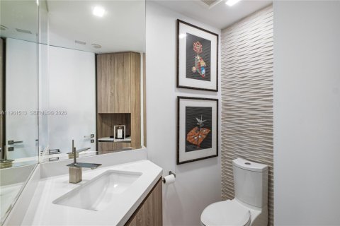 Condo in Miami Beach, Florida, 3 bedrooms  № 2080827 - photo 17