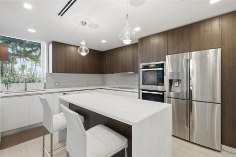 Condo in Miami Beach, Florida, 3 bedrooms  № 2080827 - photo 6