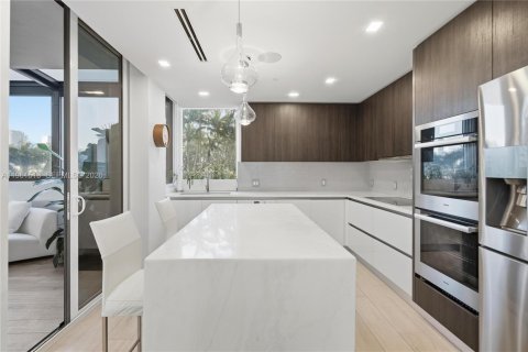 Condo in Miami Beach, Florida, 3 bedrooms  № 2080827 - photo 7