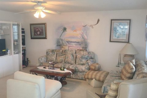 Condominio en Delray Beach, Florida, 2 dormitorios № 2147085