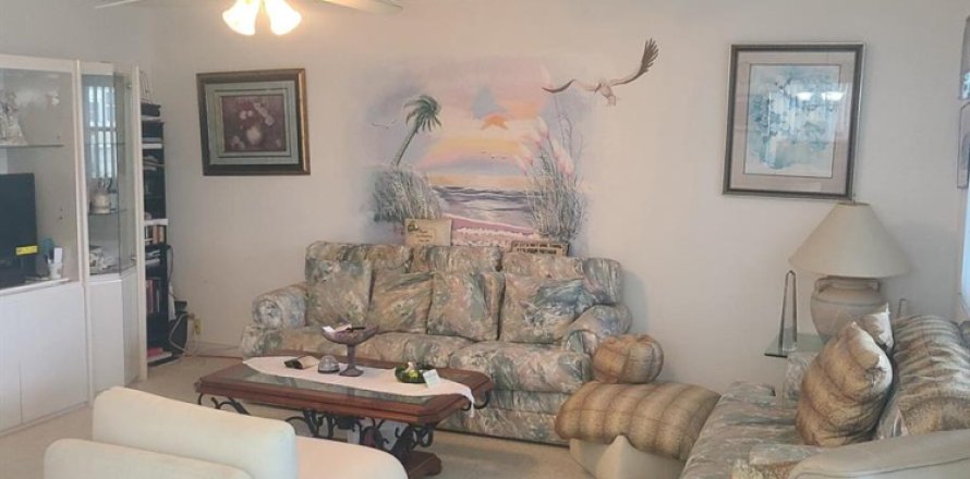 Condominio en Delray Beach, Florida, 2 dormitorios  № 2147085