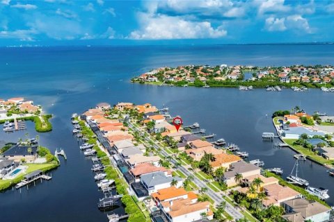 Villa ou maison à vendre à Apollo Beach, Floride: 4 chambres, 280.75 m2 № 2339289 - photo 2