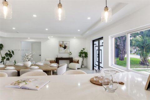 Casa en venta en Oakland Park, Florida, 3 dormitorios, 209.68 m2 № 1995288 - foto 6