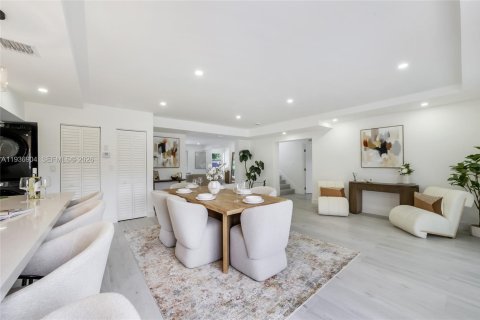 Casa en venta en Oakland Park, Florida, 3 dormitorios, 209.68 m2 № 1995288 - foto 19