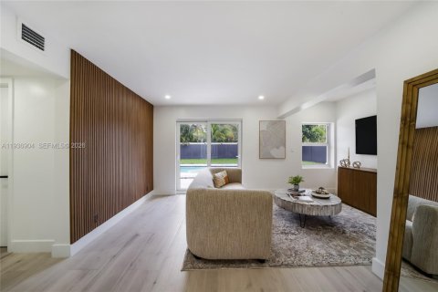 Casa en venta en Oakland Park, Florida, 3 dormitorios, 209.68 m2 № 1995288 - foto 12