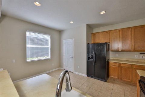 Townhouse in Riverview, Florida 3 bedrooms, 162.58 sq.m. № 1800451 - photo 12