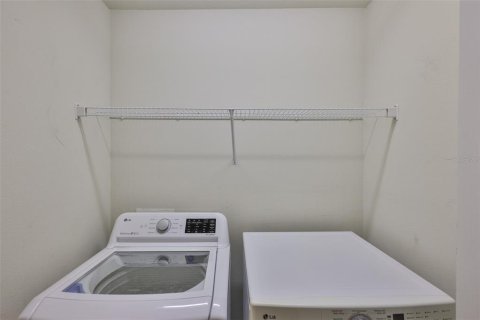 Townhouse in Riverview, Florida 3 bedrooms, 162.58 sq.m. № 1800451 - photo 15
