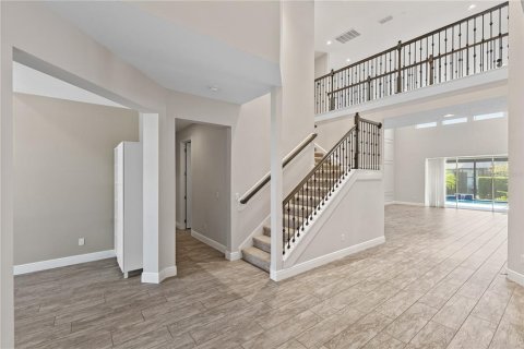 House in Winter Garden, Florida 5 bedrooms, 398.83 sq.m. № 1872860 - photo 21